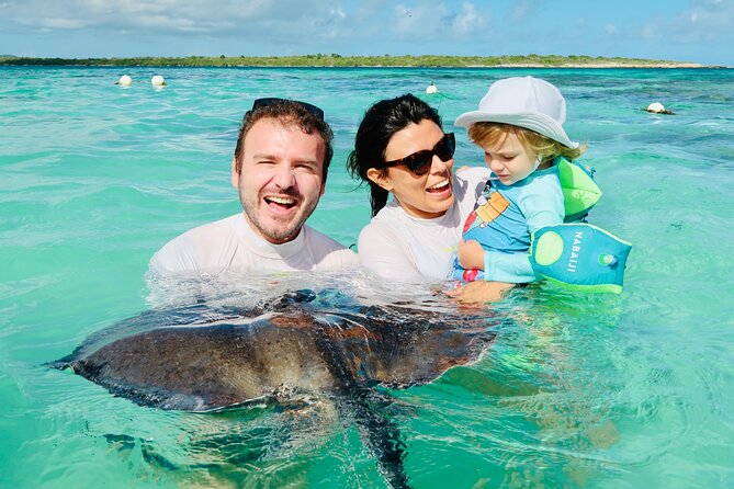 6-Hours Tour East Coast of Antigua: Stingray City, Lunch & Beach - Long Bay is a relaxed beach break