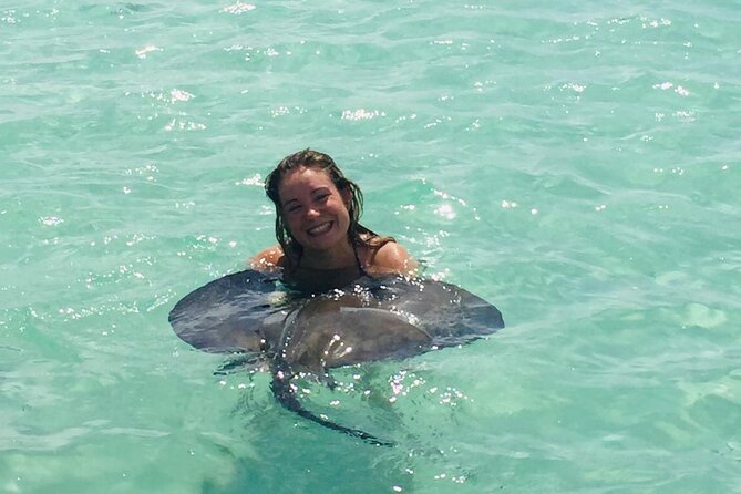 ANTIGUA FROM TOP TO BOTTOM: Stingray City, Beach, lunch & more... - Betty’s Hope puts Antigua’s past on the route