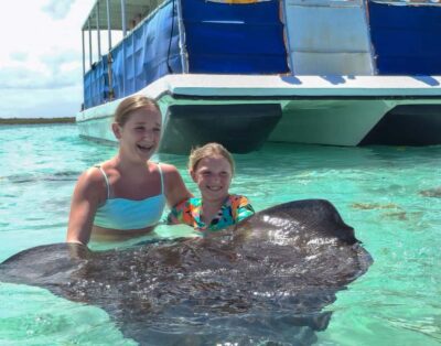 Stingray City Experience with Round-Trip Transfer