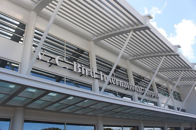 Antigua - VIP Fast Track On Arrival ONLY And Round Trip Transfer - Your private drive to an Antigua hotel