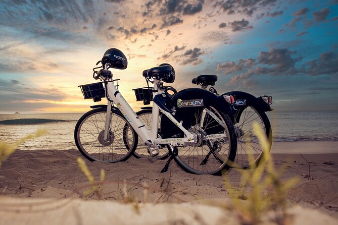 E-Bike Historical Sunset Tour in Fort James - The guide team and the small-group feel