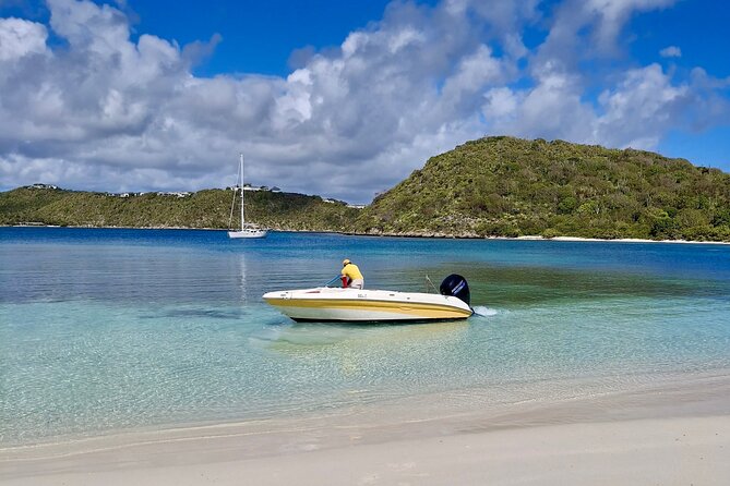 FANTASTIC Green Island and Sea Turtles - Half Day share boat trip - A basic boat ride to a quiet beach