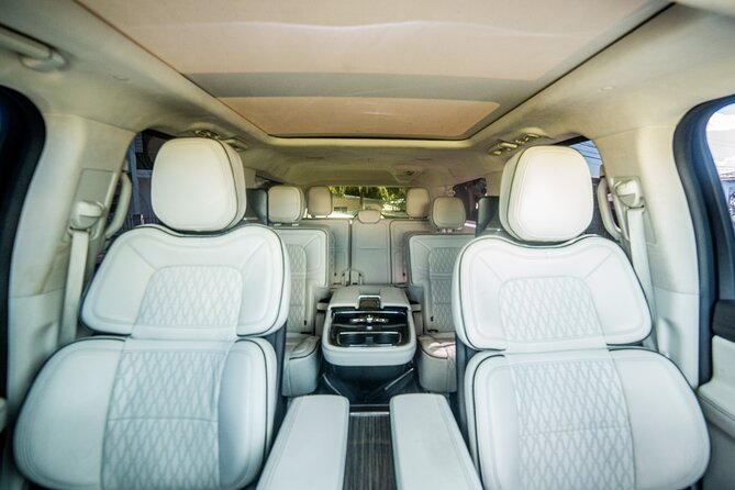 Luxury Airport transfer from or to Antigua Airport - A return ride with the same comfort