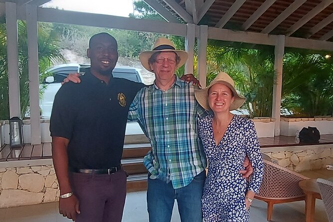 Private Airport Transfers to Antigua and Barbuda - Meeting Your Driver Across the Pedestrian Bridge