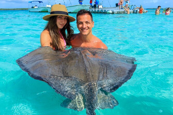Stingray City experience, Devils Bridge and Long Bay Beach - Why Stingray City is the heart of the outing
