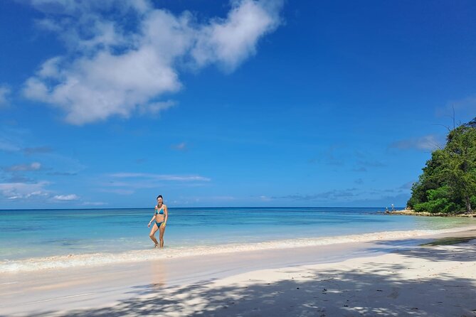 Stingray City experience, Devils Bridge and Long Bay Beach - Who will enjoy this Antigua combination most